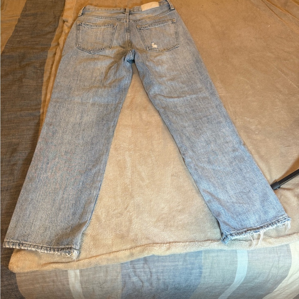 Pistola distressed light wash jeans, ladies size 25 disstressed at hem - Picture 12 of 12